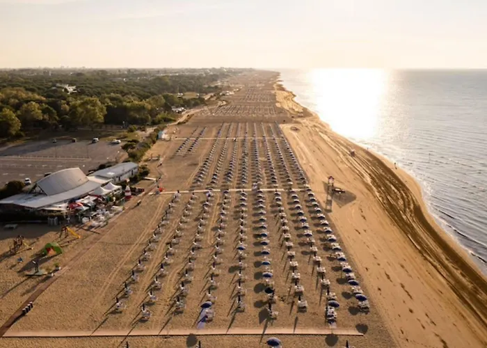 Charming Two-storey Flat Villa *